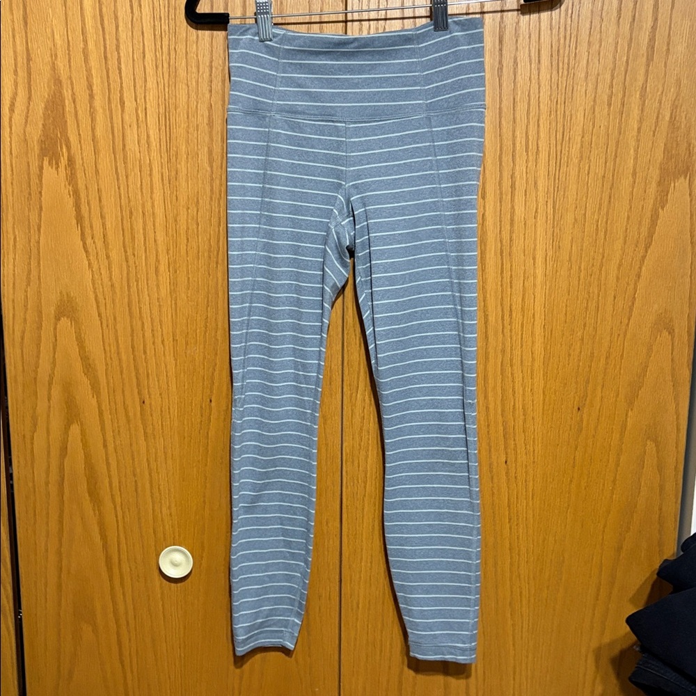 Athleta‎ XS salutation 7/8 tight striped leggings high waisted - Picture 2 of 5